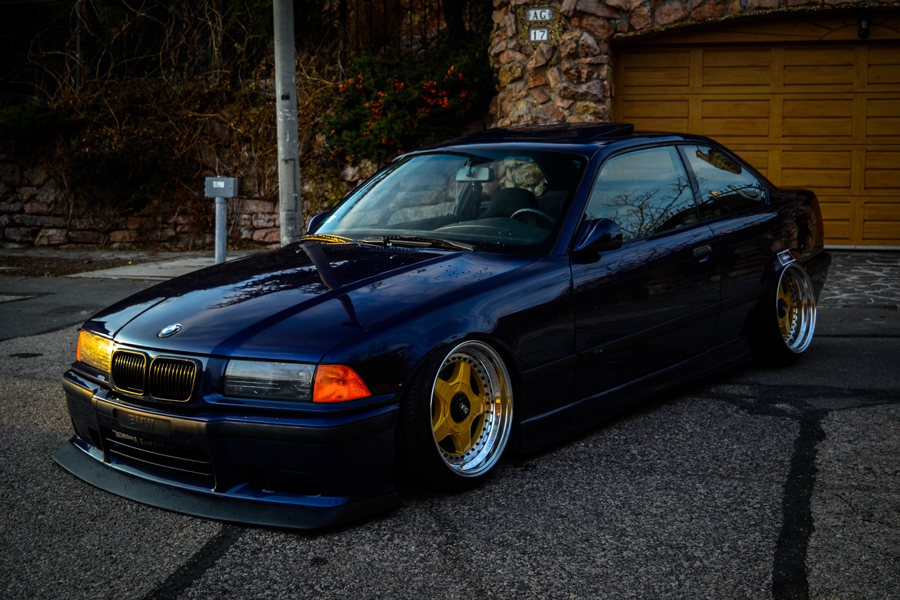 最高の品質の white店ゲート BMW 325 325i 325e 325is 1984-1991