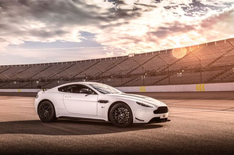 Aston Martin Vantage AMR limitált széria