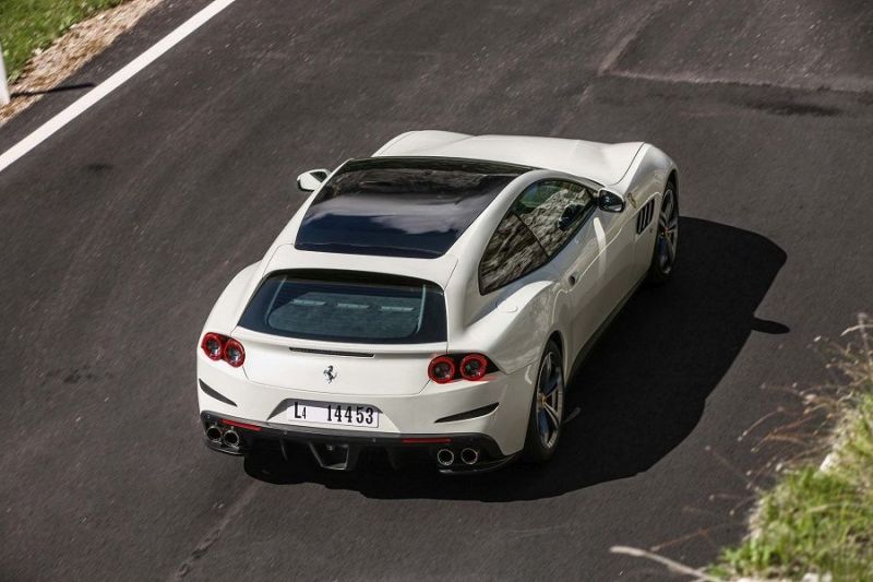 A Ferrari is tervezi, hogy SUV-ot készít