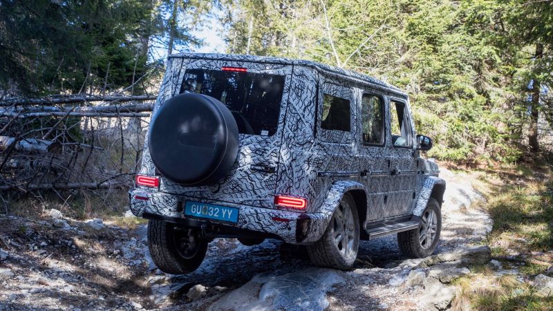 Mercedes G-osztály álcázva